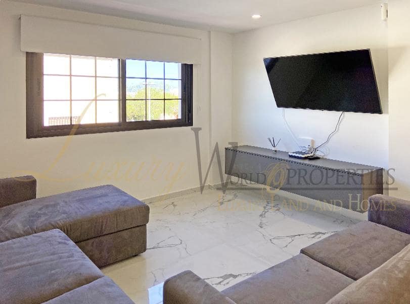 4 soveværelse Villa til salg i Adeje med garage - € 490.000 (Ref: 8303691)