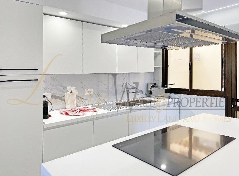 4 soveværelse Villa til salg i Adeje med garage - € 490.000 (Ref: 8303691)