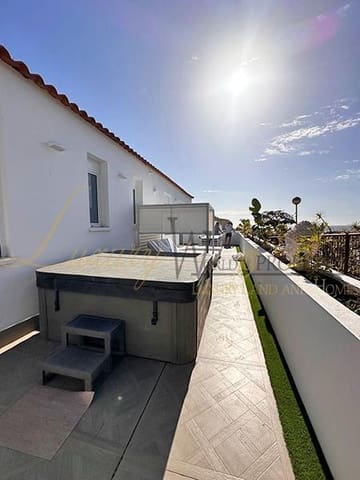 3 slaapkamer Villa te koop in Golf del Sur, San Miguel de Abona met zwembad - € 499.000 (Ref: 8326766)