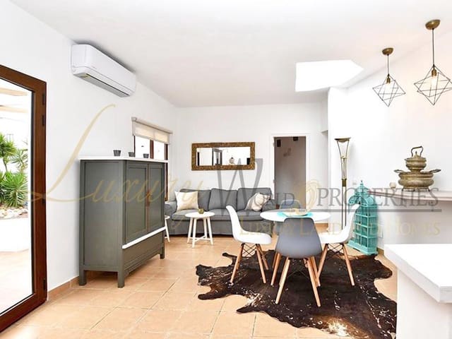 9 soveværelse Villa til salg i Cabo Blanco, Arona med swimmingpool - € 1.500.000 (Ref: 8341910)