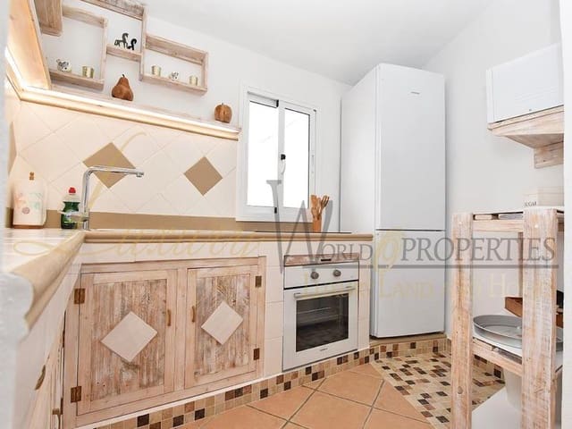 9 soveværelse Villa til salg i Cabo Blanco, Arona med swimmingpool - € 1.500.000 (Ref: 8341910)