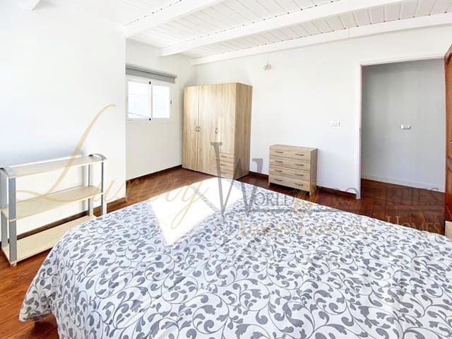 9 soveværelse Villa til salg i Cabo Blanco, Arona med swimmingpool - € 1.500.000 (Ref: 8341910)