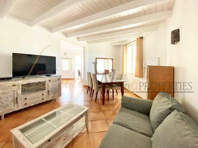 9 bedroom Villa for sale in Cabo Blanco with pool - € 1,500,000 (Ref: 8341910)