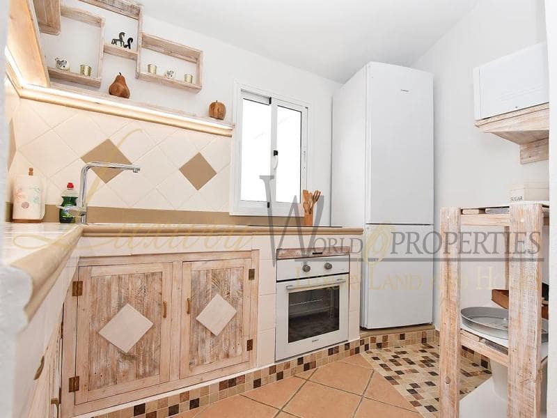 9 bedroom Villa for sale in Cabo Blanco with pool - € 1,500,000 (Ref: 8341910)