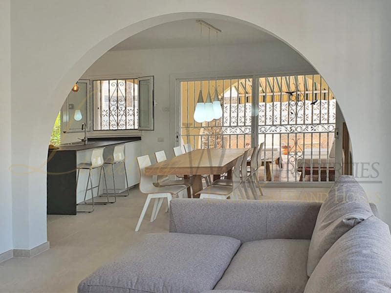 4 soveværelse Villa til salg i Palm-Mar med swimmingpool garage - € 950.000 (Ref: 8396116)