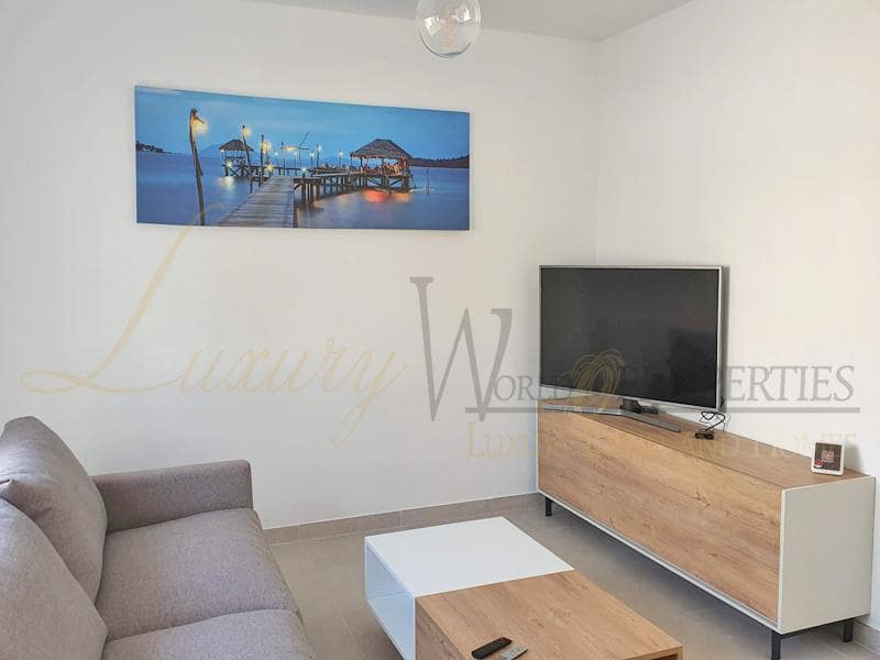 4 soveværelse Villa til salg i Palm-Mar med swimmingpool garage - € 950.000 (Ref: 8396116)