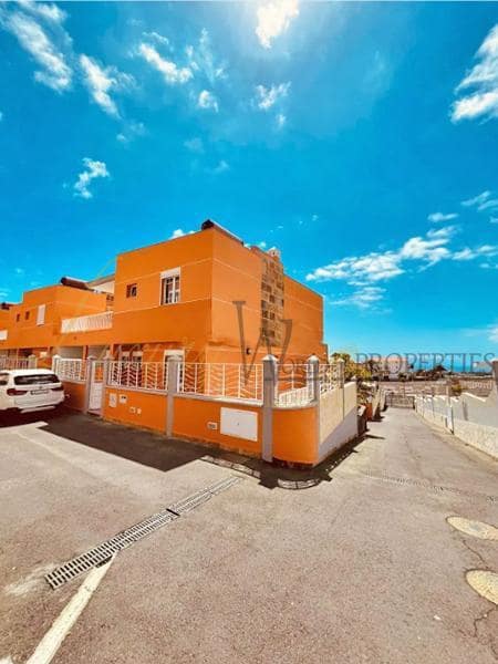 4 sovrum Villa till salu i Los Cristianos med pool garage - 795 000 € (Ref: 8510741)