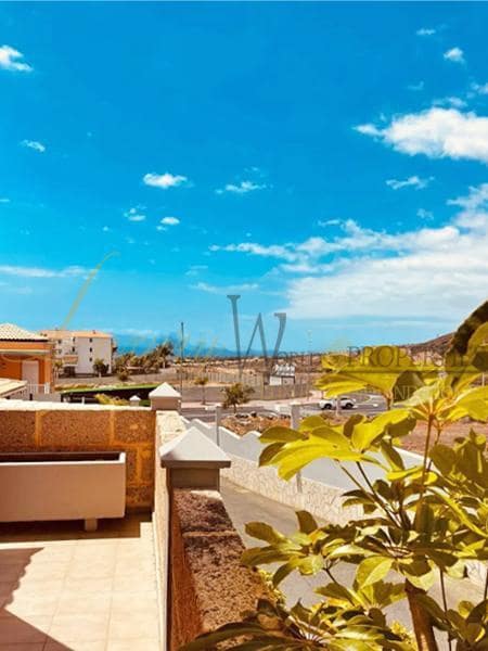 4 sovrum Villa till salu i Los Cristianos med pool garage - 795 000 € (Ref: 8510741)