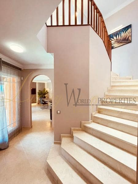 4 sovrum Villa till salu i Los Cristianos med pool garage - 795 000 € (Ref: 8510741)