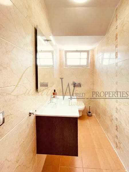 4 sovrum Villa till salu i Los Cristianos med pool garage - 795 000 € (Ref: 8510741)