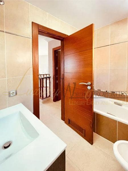 4 sovrum Villa till salu i Los Cristianos med pool garage - 795 000 € (Ref: 8510741)