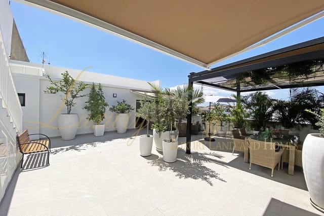 3 soveværelse Villa til salg i San Isidro de Abona, Granadilla de Abona med garage - € 584.000 (Ref: 8532803)