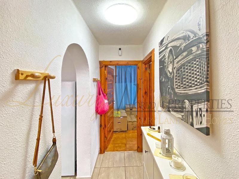 2 slaapkamer Flat te koop in Playa de las Americas met zwembad - € 790.000 (Ref: 8533061)