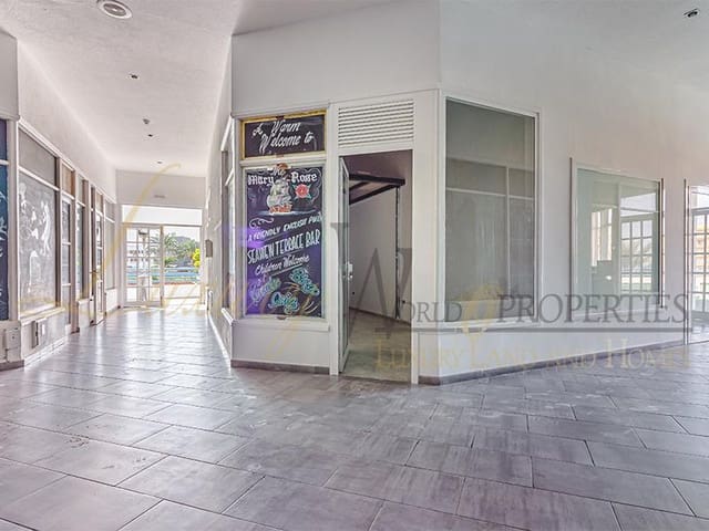 2 soveværelse Virksomhed til salg i Playa Paraiso, Adeje - € 185.000 (Ref: 8546182)