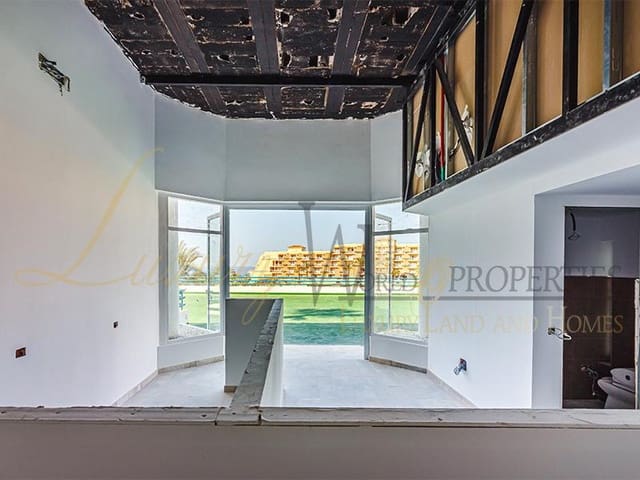 2 soveværelse Virksomhed til salg i Playa Paraiso, Adeje - € 185.000 (Ref: 8546182)