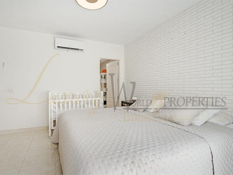 3 soveværelse Villa til salg i Palm-Mar med swimmingpool garage - € 498.000 (Ref: 8546184)