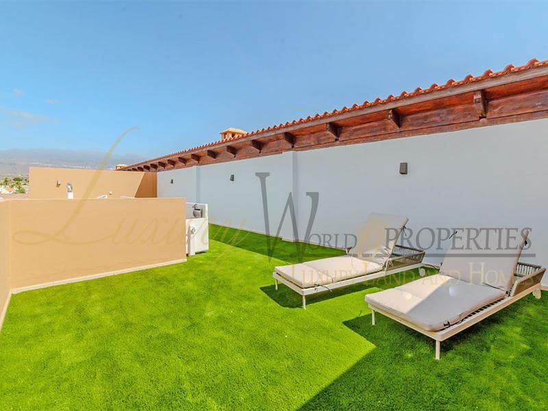3 bedroom Flat for sale in Golf del Sur with pool - € 475,000 (Ref: 8586742)