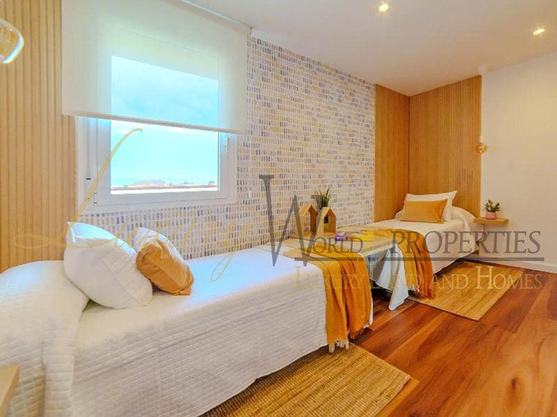 3 bedroom Flat for sale in Golf del Sur with pool - € 475,000 (Ref: 8586742)