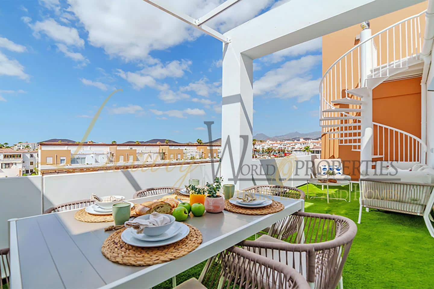 3 bedroom Flat for sale in Golf del Sur with pool - € 475,000 (Ref: 8586742)