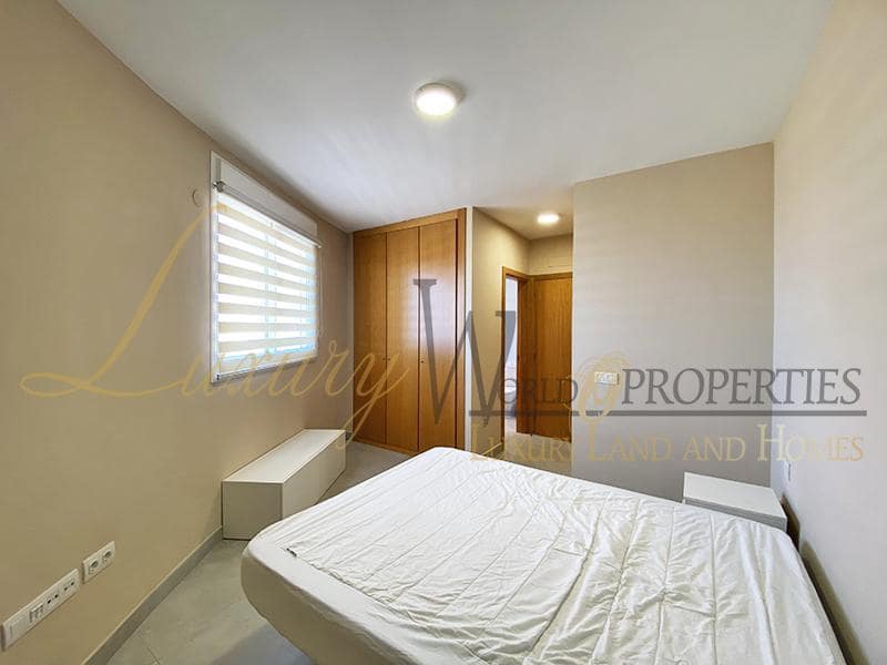 3 soverom Leilighet til salgs i Adeje med svømmebasseng garasje - € 425 000 (Ref: 8643847)