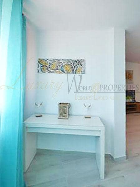 Flat for sale in Playa de las Americas - € 299,000 (Ref: 8688461)