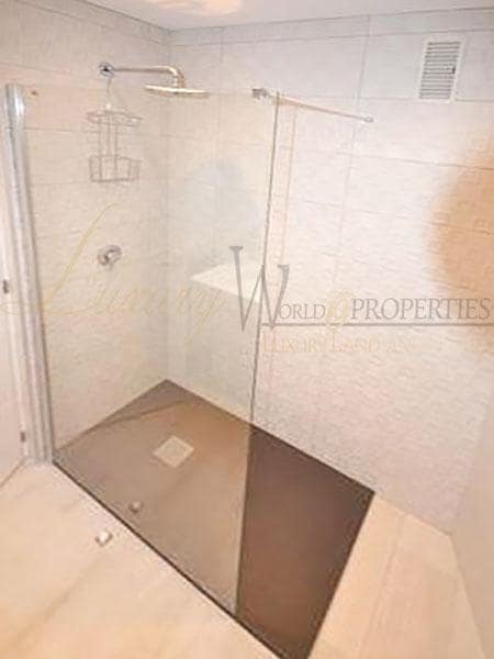 Flat for sale in Playa de las Americas - € 299,000 (Ref: 8688461)