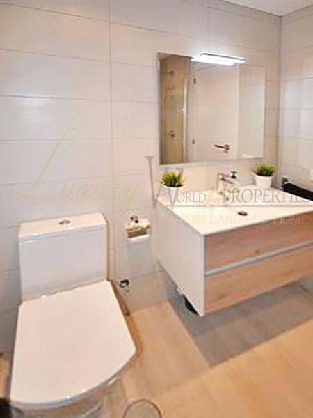 Flat for sale in Playa de las Americas - € 299,000 (Ref: 8688461)