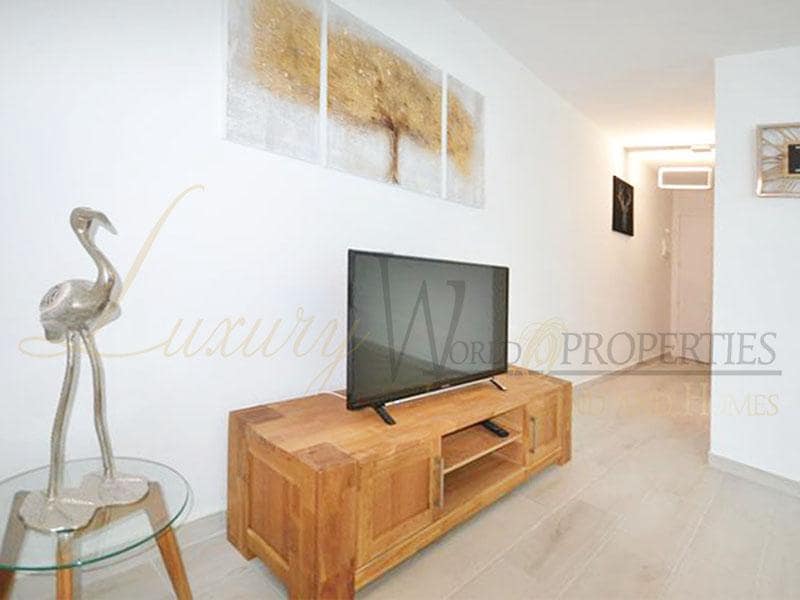 Flat for sale in Playa de las Americas - € 299,000 (Ref: 8688461)