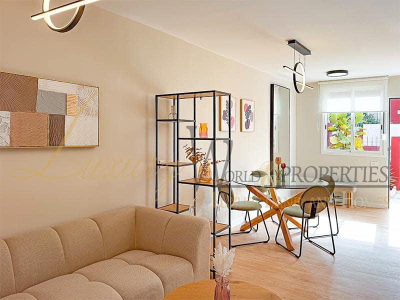 3 soveværelse Villa til salg i San Isidro de Abona med garage - € 375.000 (Ref: 8691840)