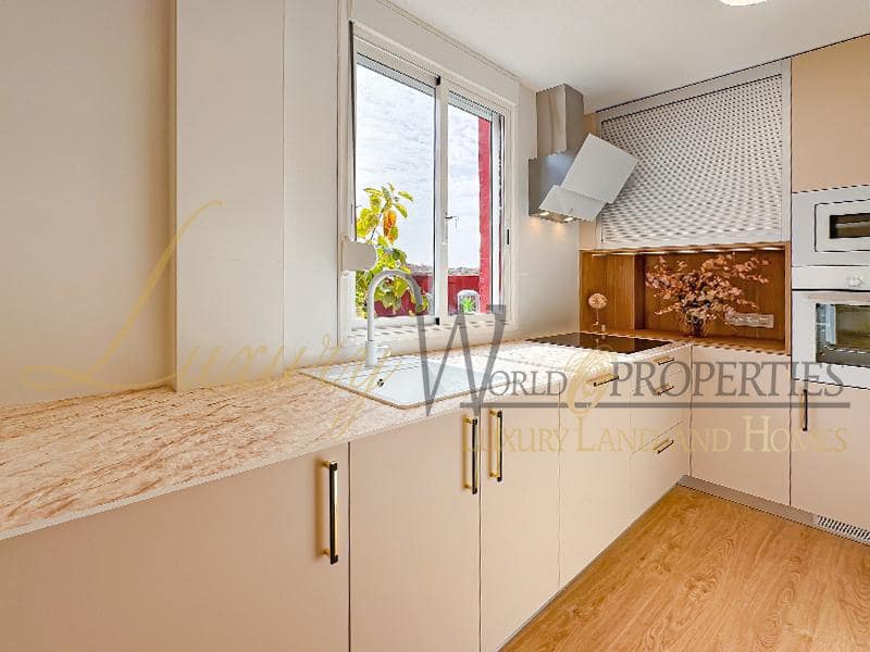 3 soveværelse Villa til salg i San Isidro de Abona med garage - € 375.000 (Ref: 8691840)