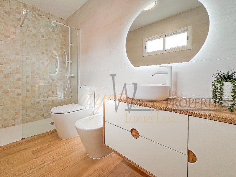 3 soveværelse Villa til salg i San Isidro de Abona med garage - € 375.000 (Ref: 8691840)