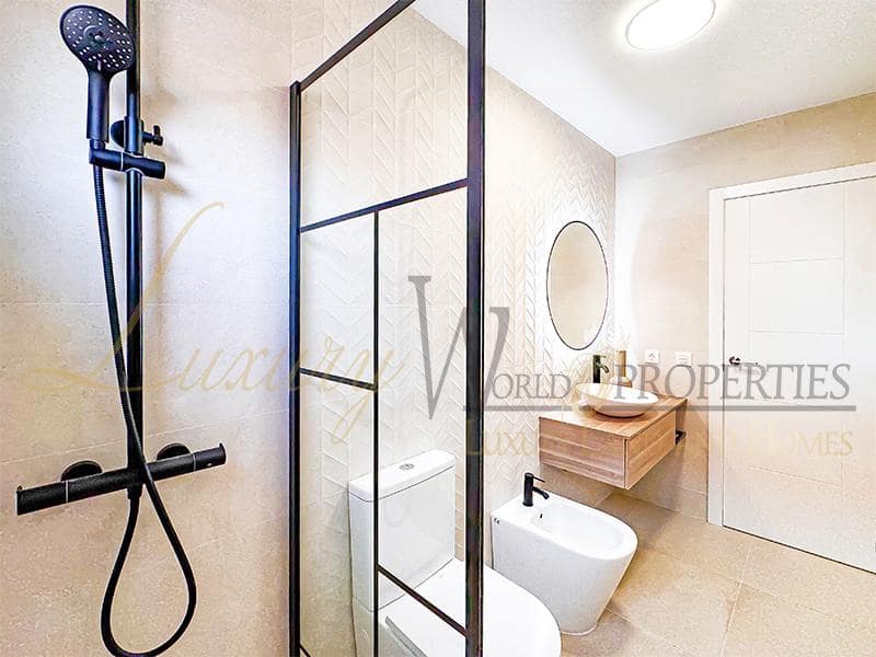 3 soveværelse Villa til salg i San Isidro de Abona med garage - € 375.000 (Ref: 8691840)