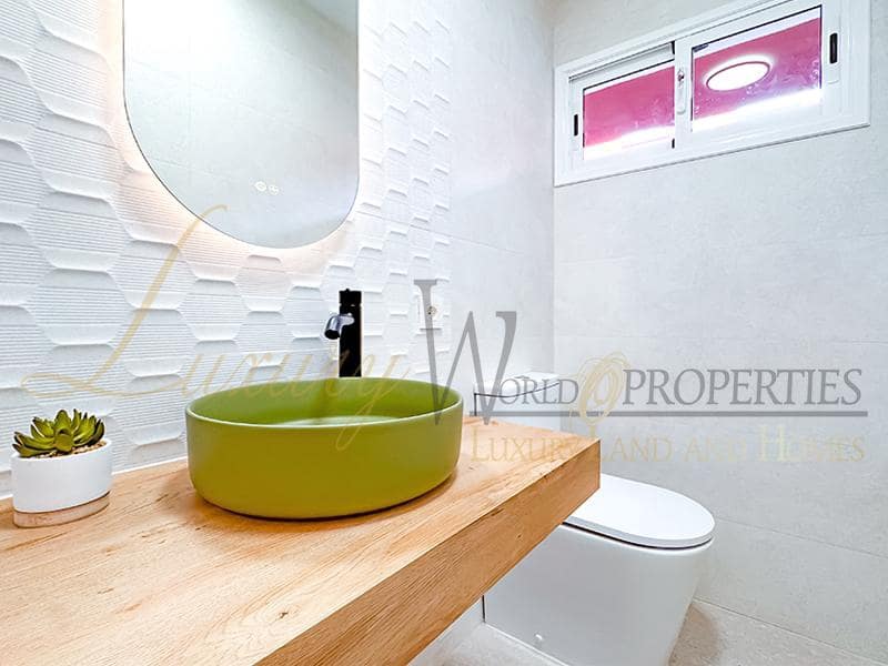 3 soveværelse Villa til salg i San Isidro de Abona med garage - € 375.000 (Ref: 8691840)