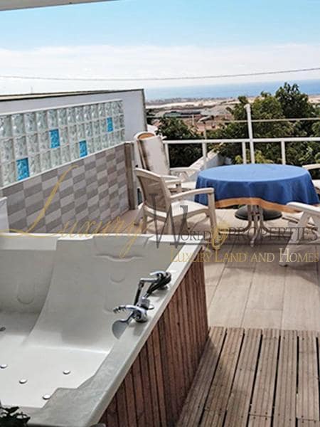 8 soveværelse Villa til salg i Buzanada med garage - € 585.000 (Ref: 8695965)