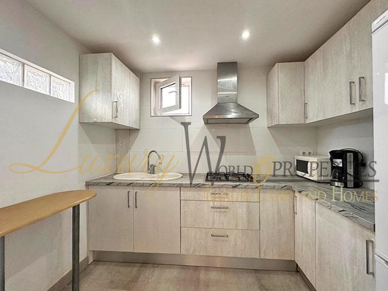 8 soveværelse Villa til salg i Buzanada med garage - € 585.000 (Ref: 8695965)