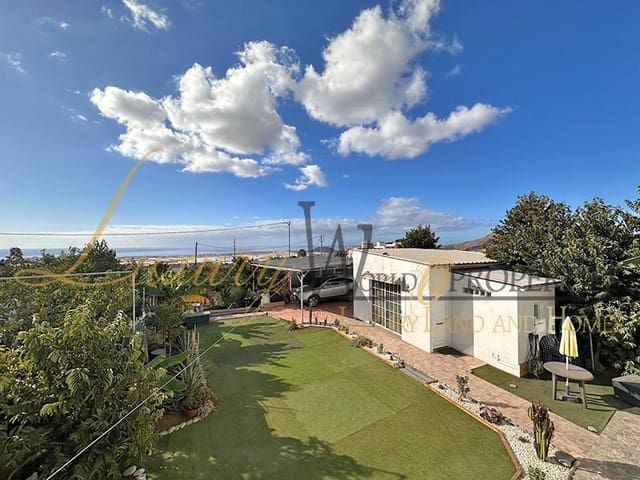 8 soveværelse Villa til salg i Buzanada, Arona med garage - € 585.000 (Ref: 8695965)