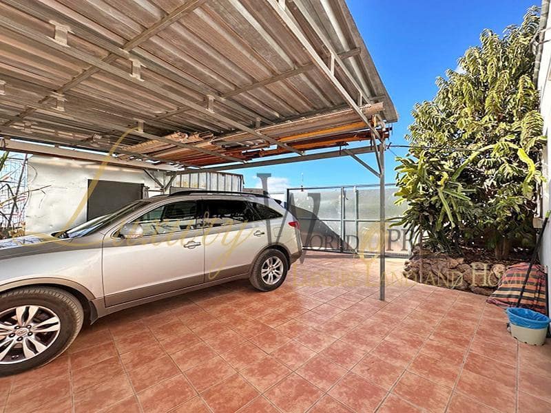 8 soveværelse Villa til salg i Buzanada med garage - € 585.000 (Ref: 8695965)