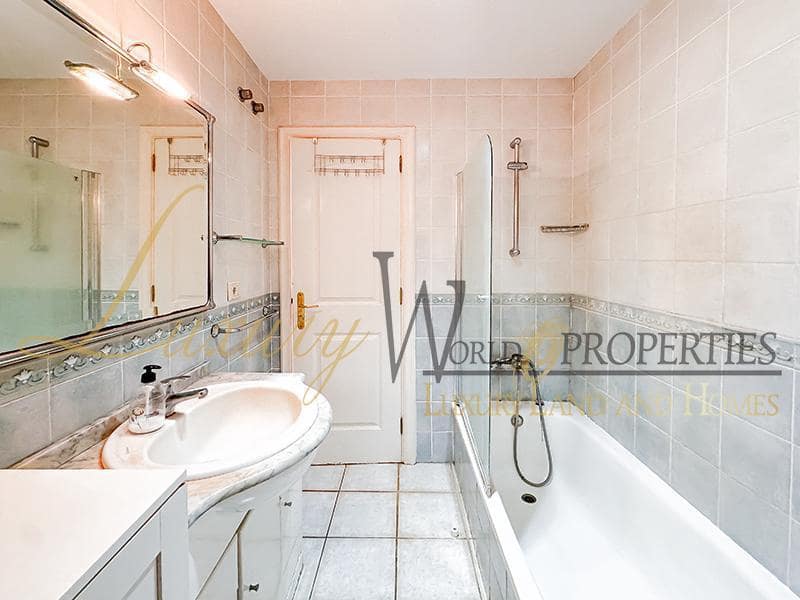 1 soverom Leilighet til salgs i Chayofa med svømmebasseng - € 250 000 (Ref: 8708732)