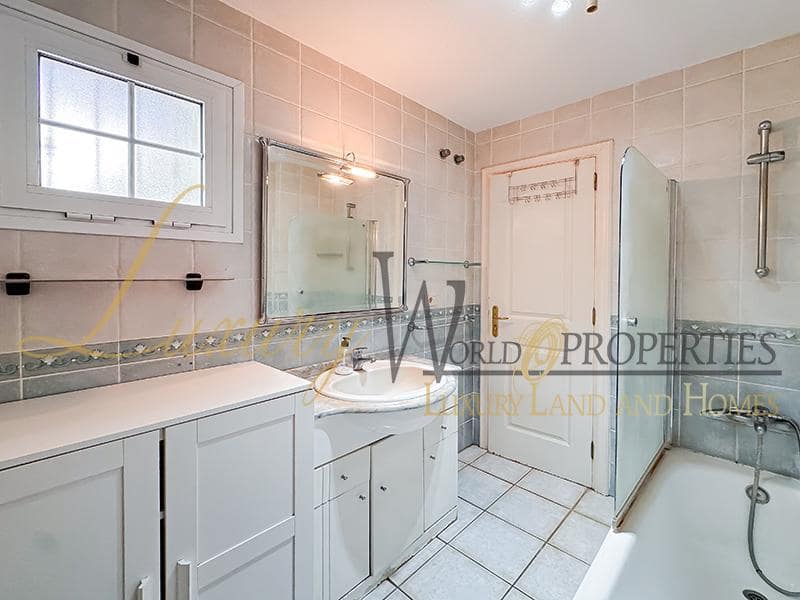 1 soverom Leilighet til salgs i Chayofa med svømmebasseng - € 250 000 (Ref: 8708732)