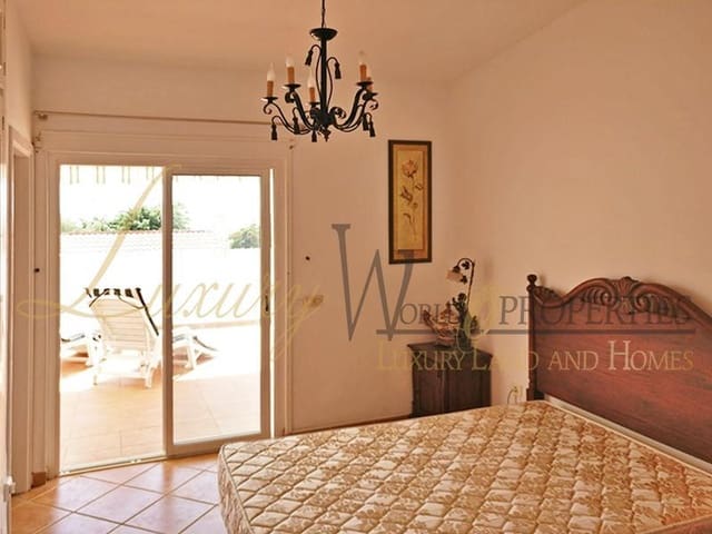 3 chambre Villa/Maison à vendre à Los Cristianos, Arona - 525 000 € (Ref: 8713021)