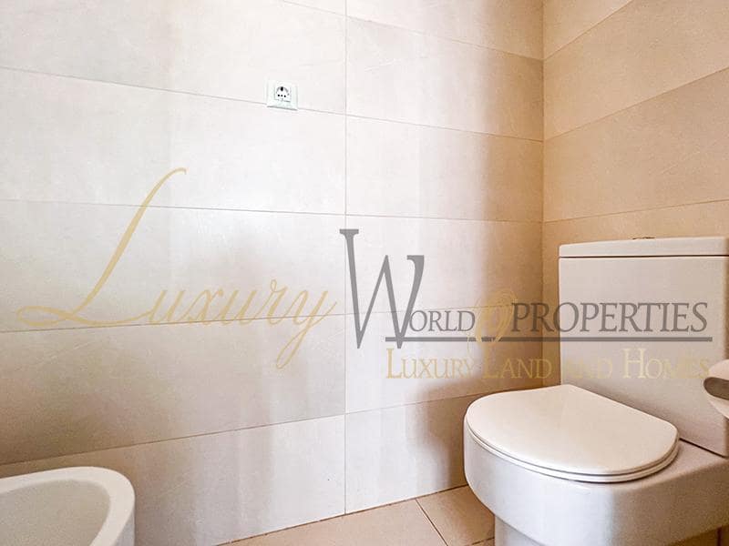 2 soveværelse Lejlighed til salg i Palm-Mar med swimmingpool garage - € 440.000 (Ref: 8736456)