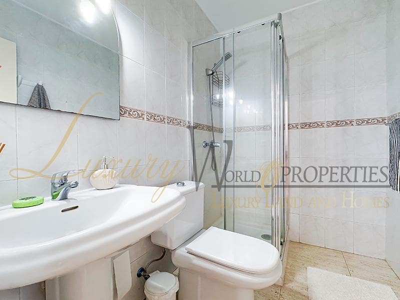 4 soveværelse Lejlighed til salg i Costa Adeje med swimmingpool garage - € 455.000 (Ref: 8736590)