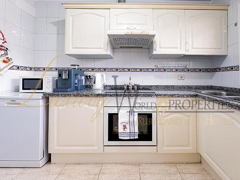 4 soveværelse Lejlighed til salg i Costa Adeje med swimmingpool garage - € 455.000 (Ref: 8736590)