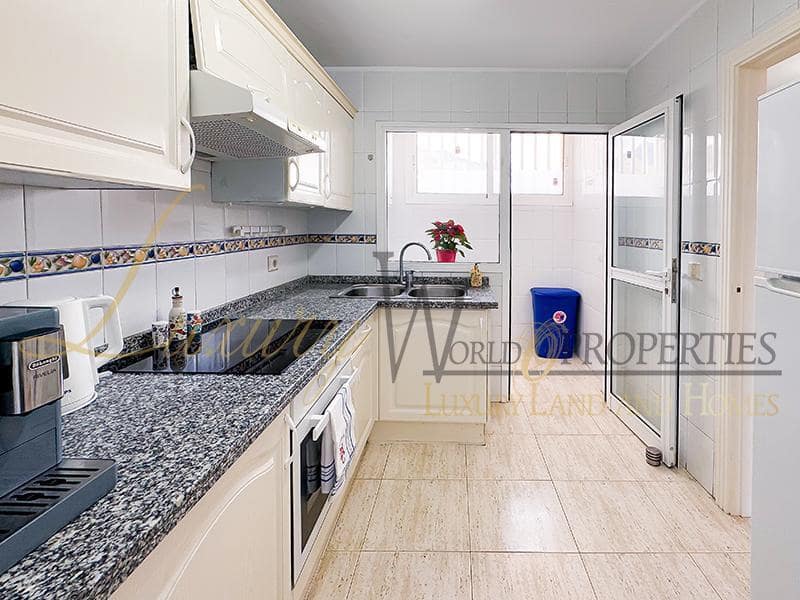 4 soveværelse Lejlighed til salg i Costa Adeje med swimmingpool garage - € 455.000 (Ref: 8736590)