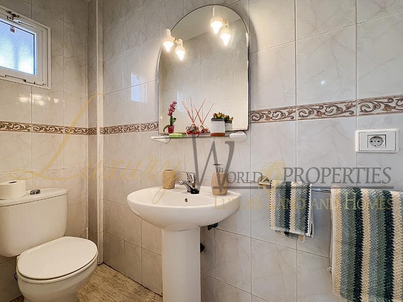 4 soveværelse Lejlighed til salg i Costa Adeje med swimmingpool garage - € 455.000 (Ref: 8736590)