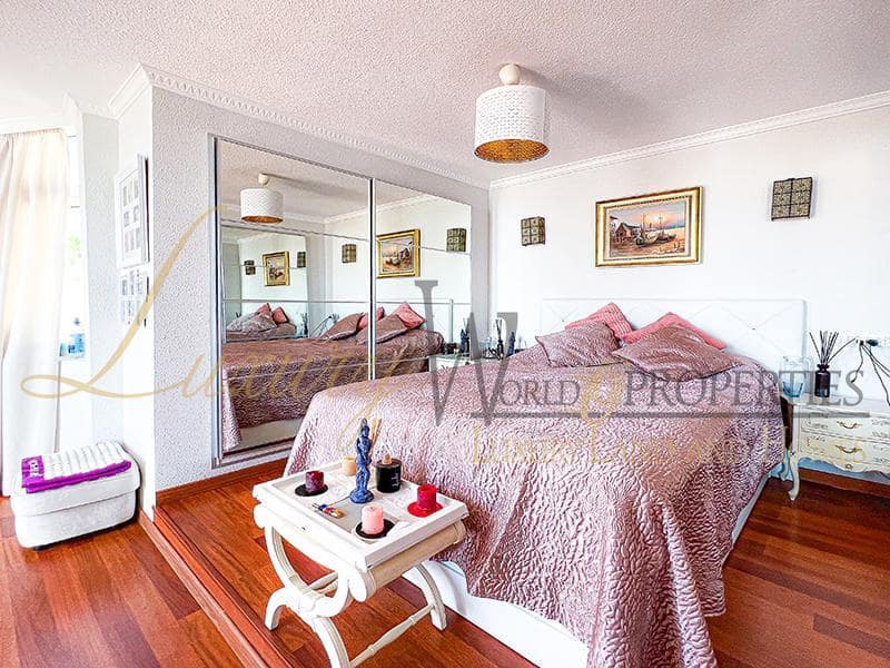 5 soveværelse Villa til salg i Costa Adeje med garage - € 625.000 (Ref: 8738490)