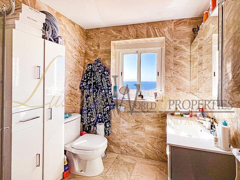 5 soveværelse Villa til salg i Costa Adeje med garage - € 625.000 (Ref: 8738490)