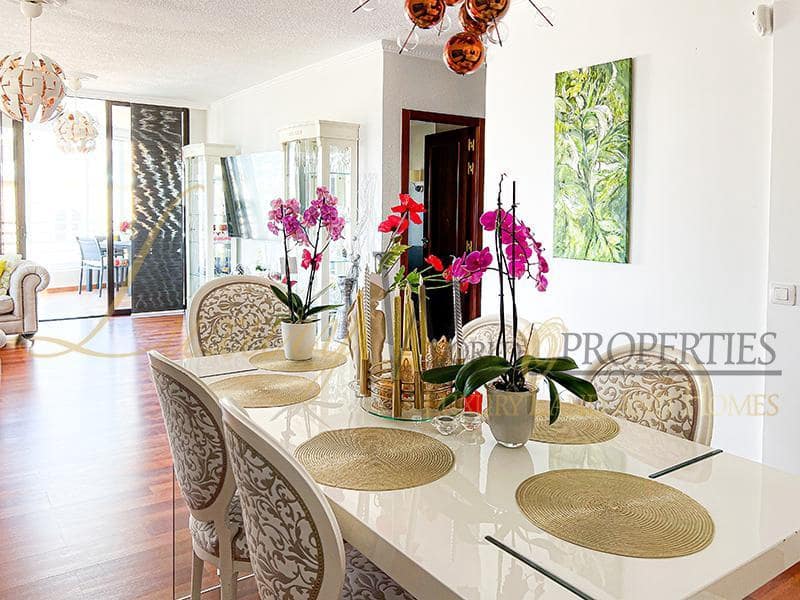 5 soveværelse Villa til salg i Costa Adeje med garage - € 625.000 (Ref: 8738490)