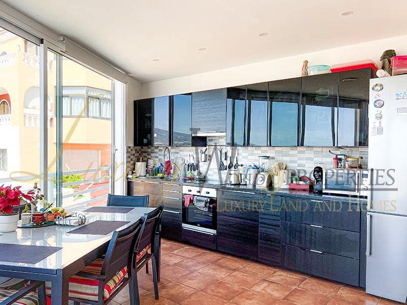 5 soveværelse Villa til salg i Costa Adeje med garage - € 625.000 (Ref: 8738490)