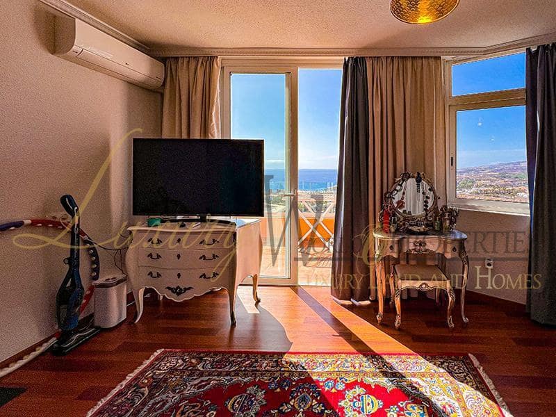 5 soveværelse Villa til salg i Costa Adeje med garage - € 625.000 (Ref: 8738490)